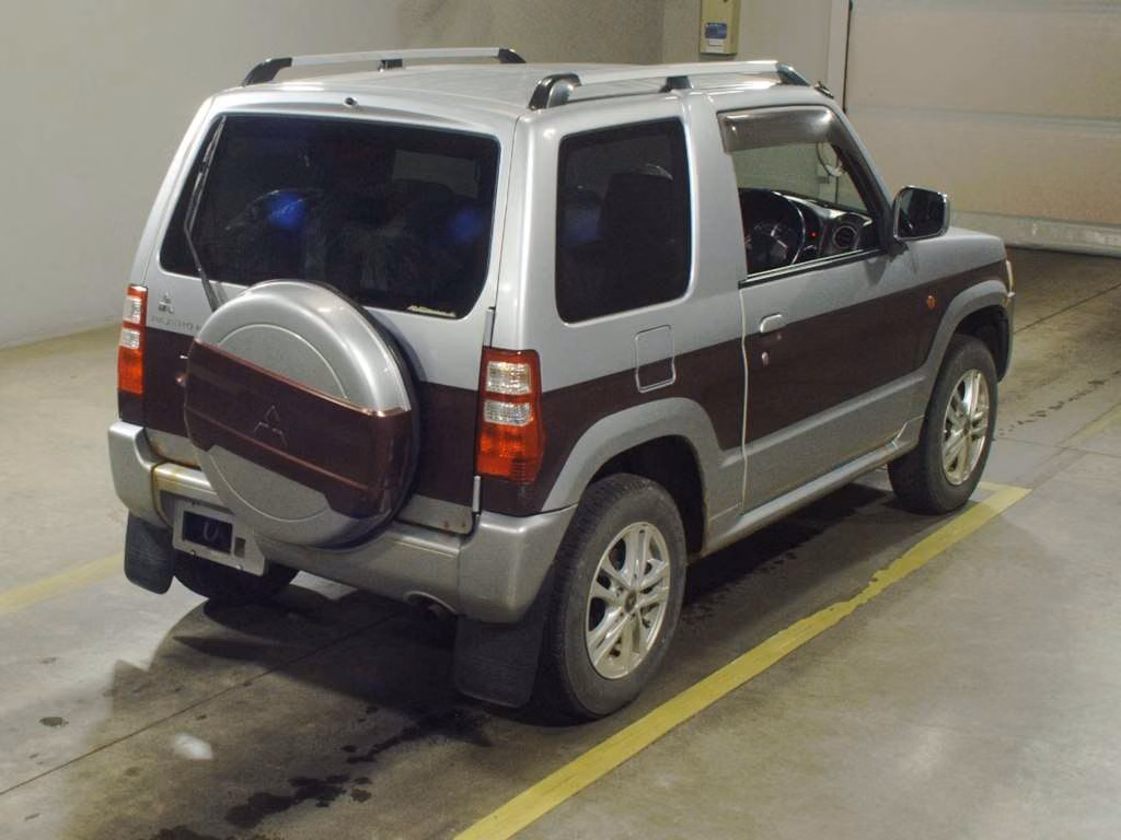 MITSUBISHI PAJERO MINI