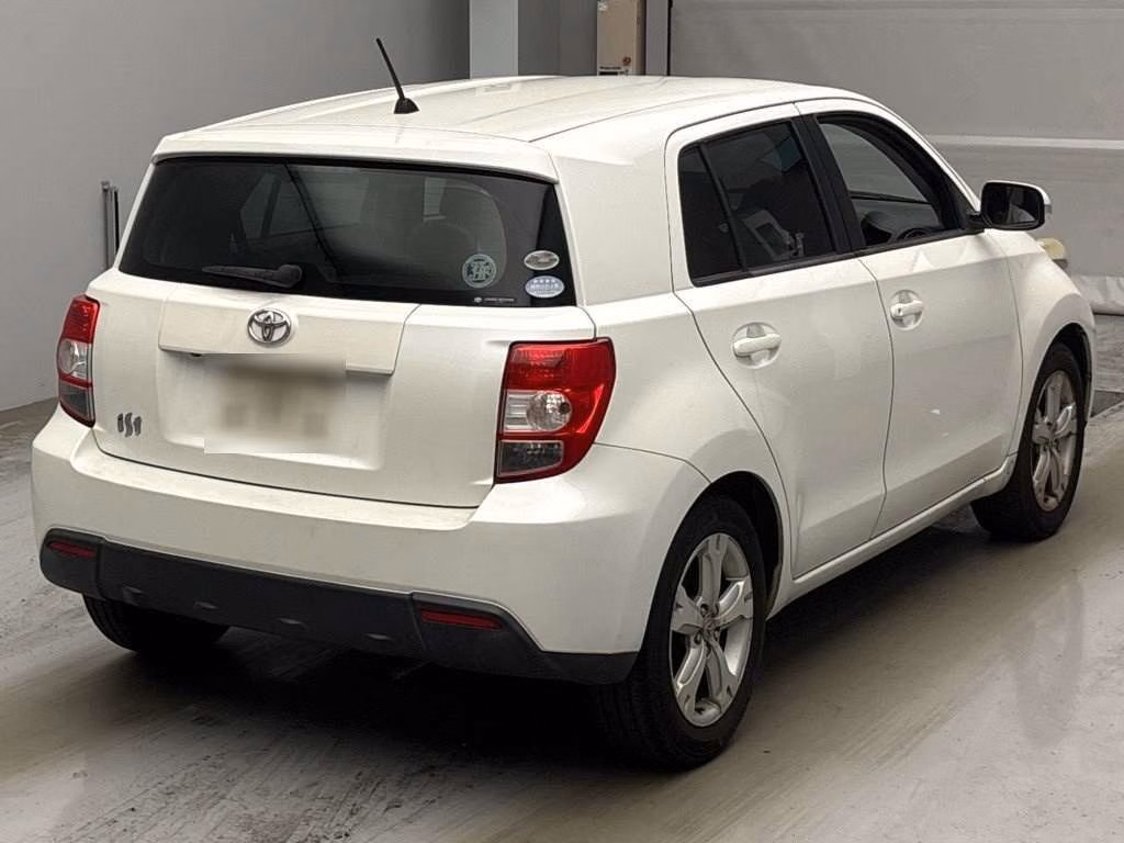 TOYOTA IST