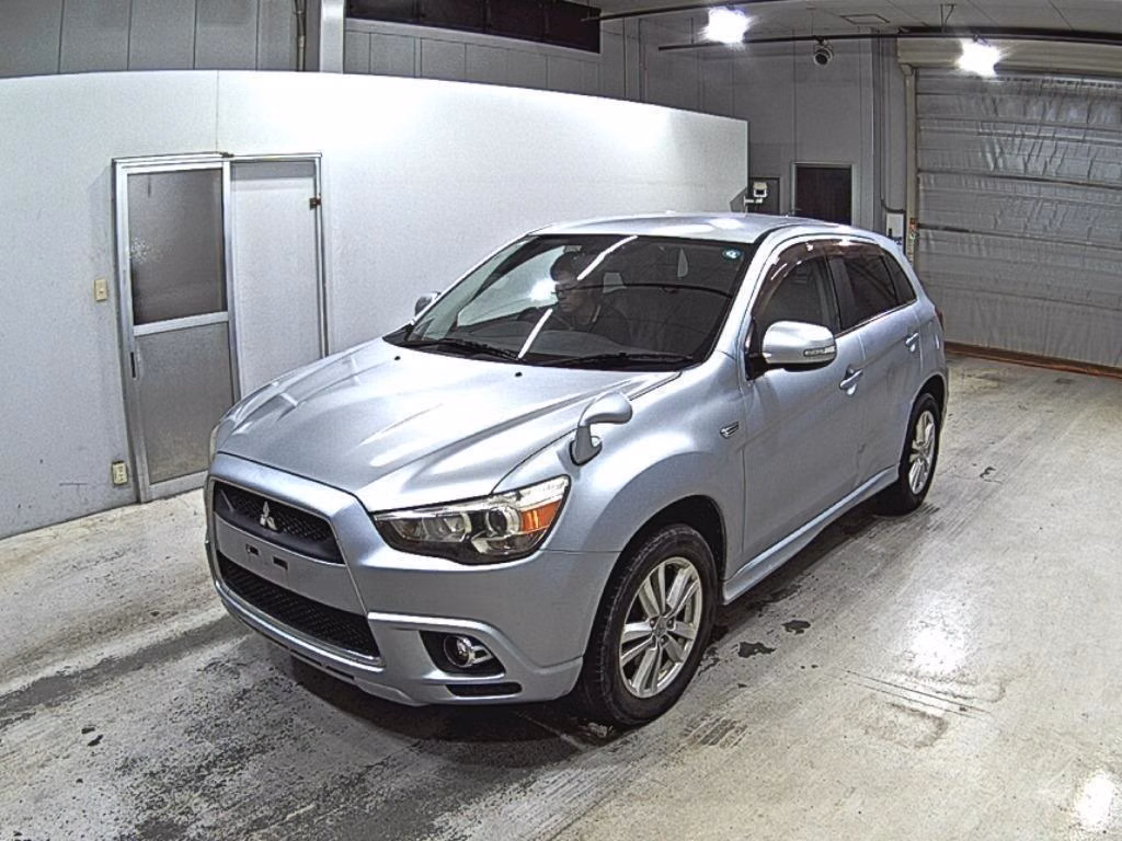 MITSUBISHI RVR