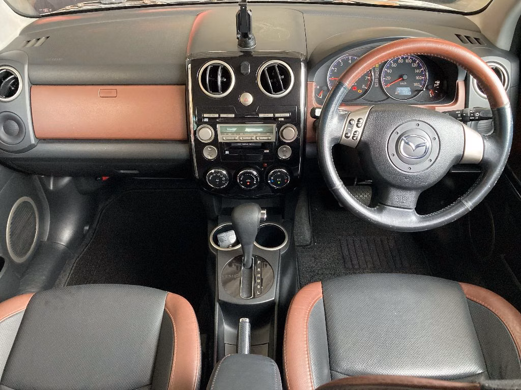 MAZDA VERISA