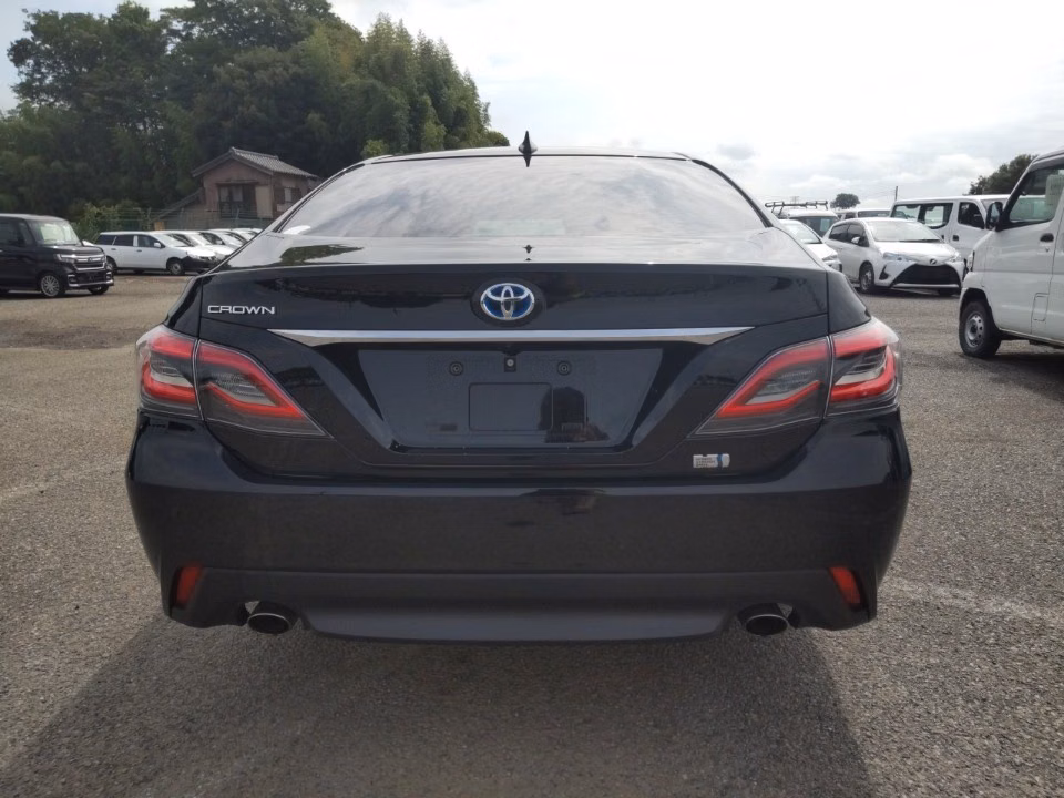 TOYOTA CROWN