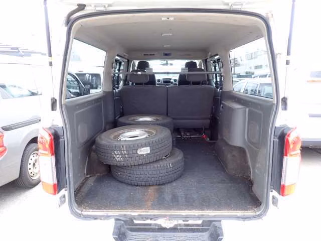 NISSAN NV350 CARAVAN