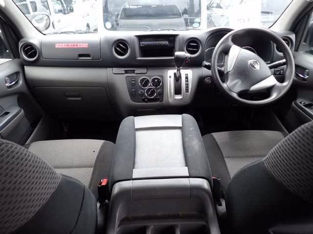 NISSAN NV350 CARAVAN