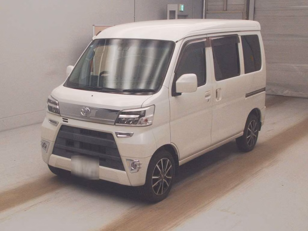 TOYOTA PIXIS VAN