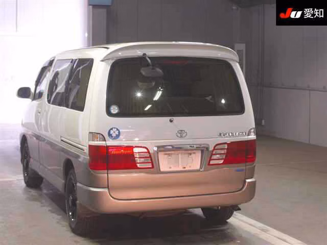 TOYOTA GRAND HIACE