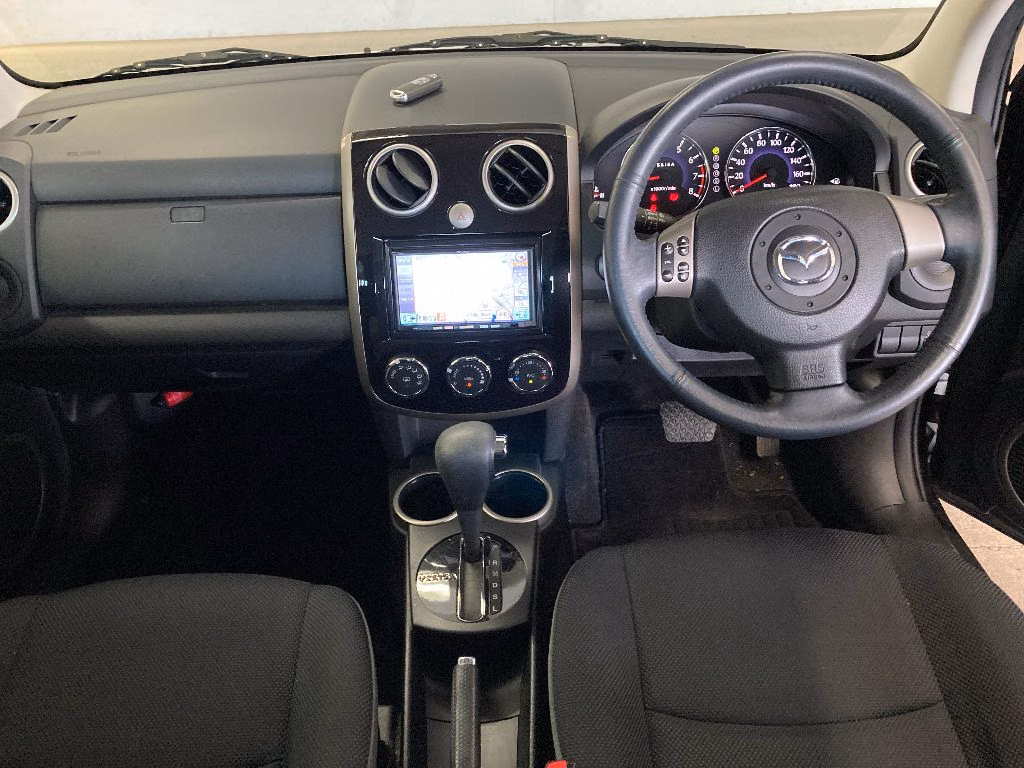 MAZDA VERISA