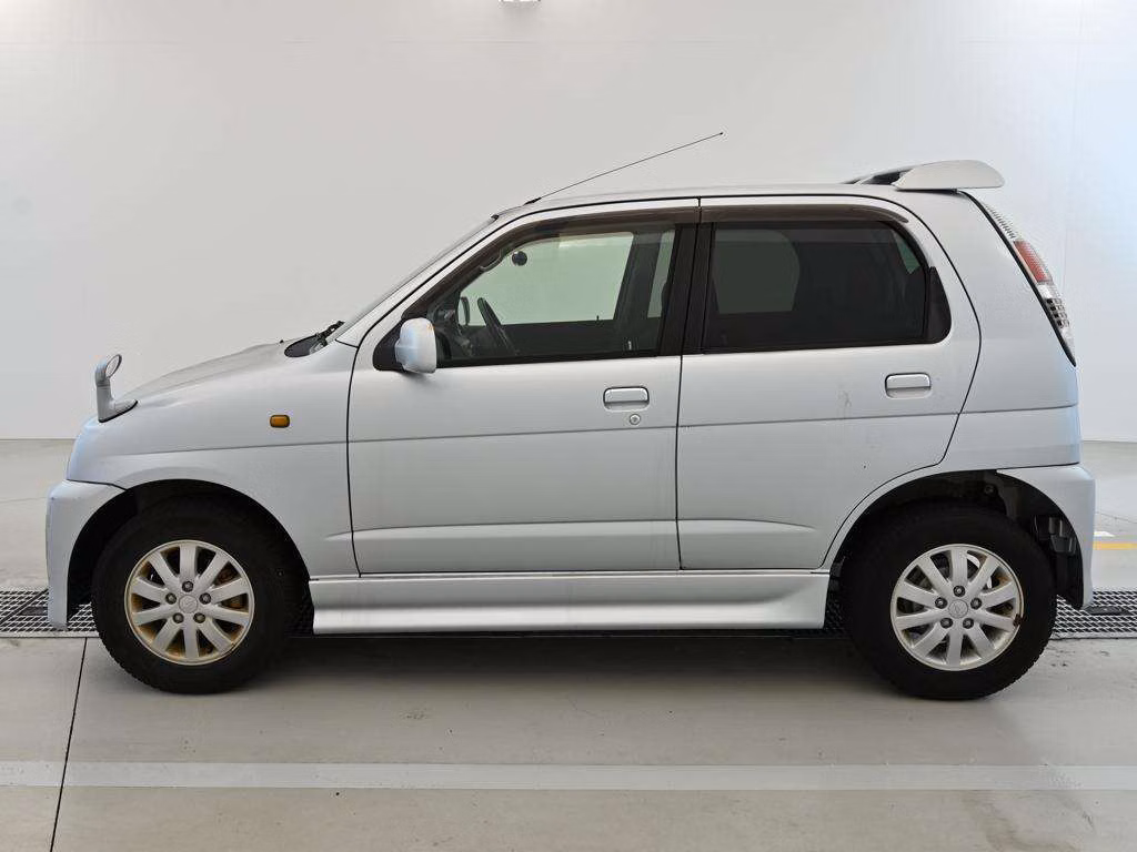 DAIHATSU TERIOS KID