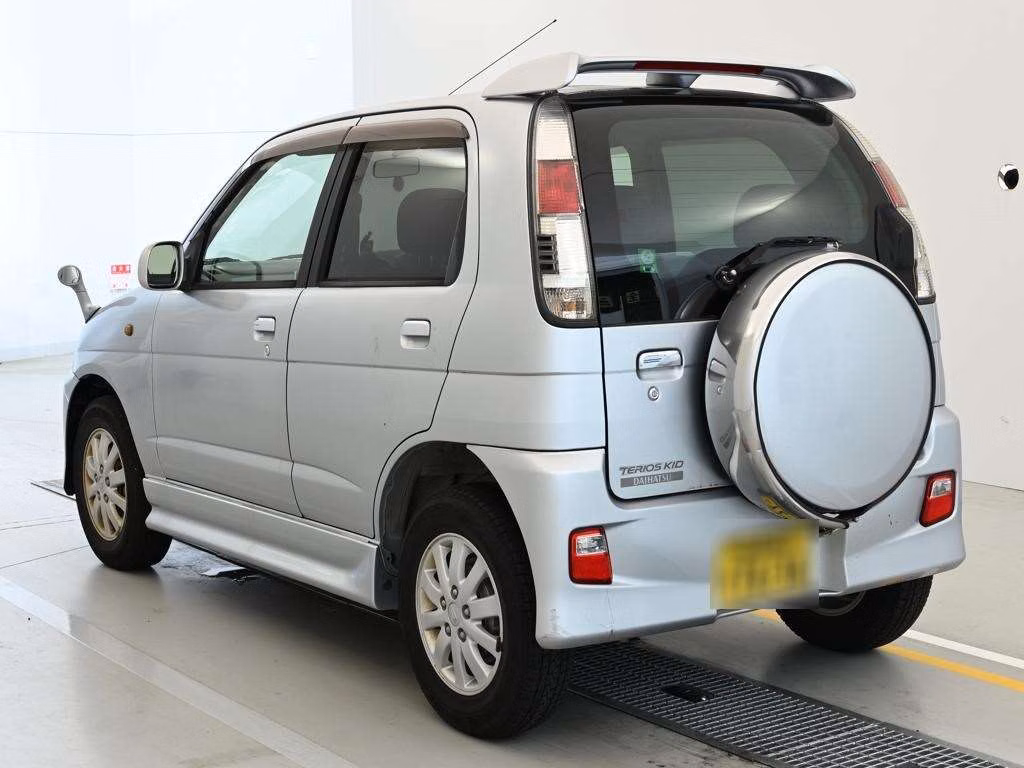 DAIHATSU TERIOS KID
