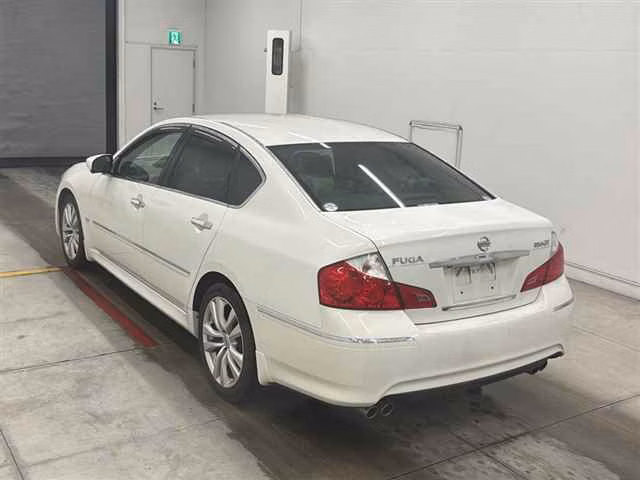 NISSAN FUGA