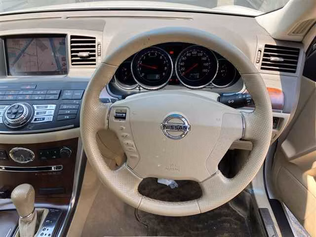 NISSAN FUGA