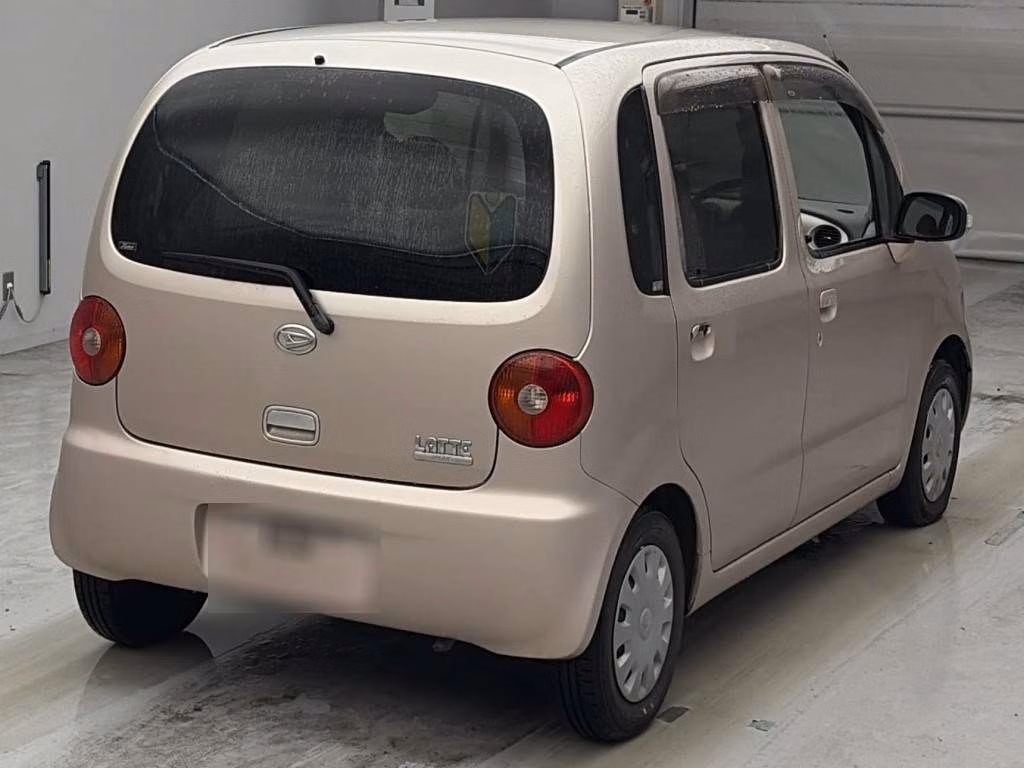 DAIHATSU MOVE LATTE