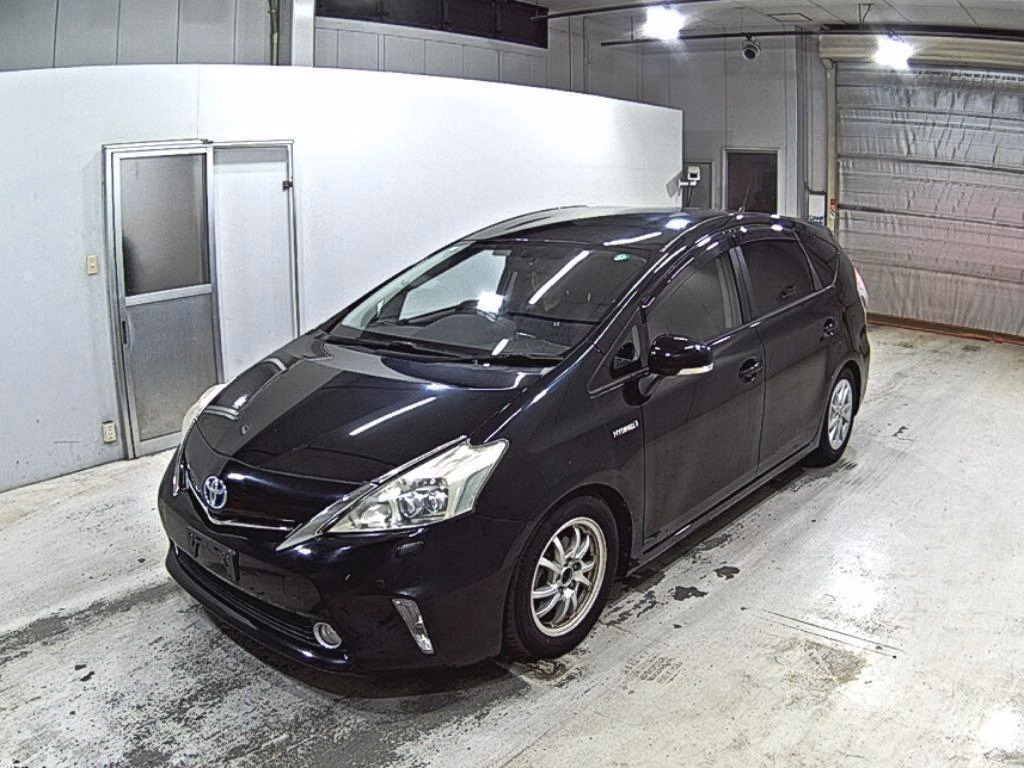 TOYOTA PRIUS ALPHA