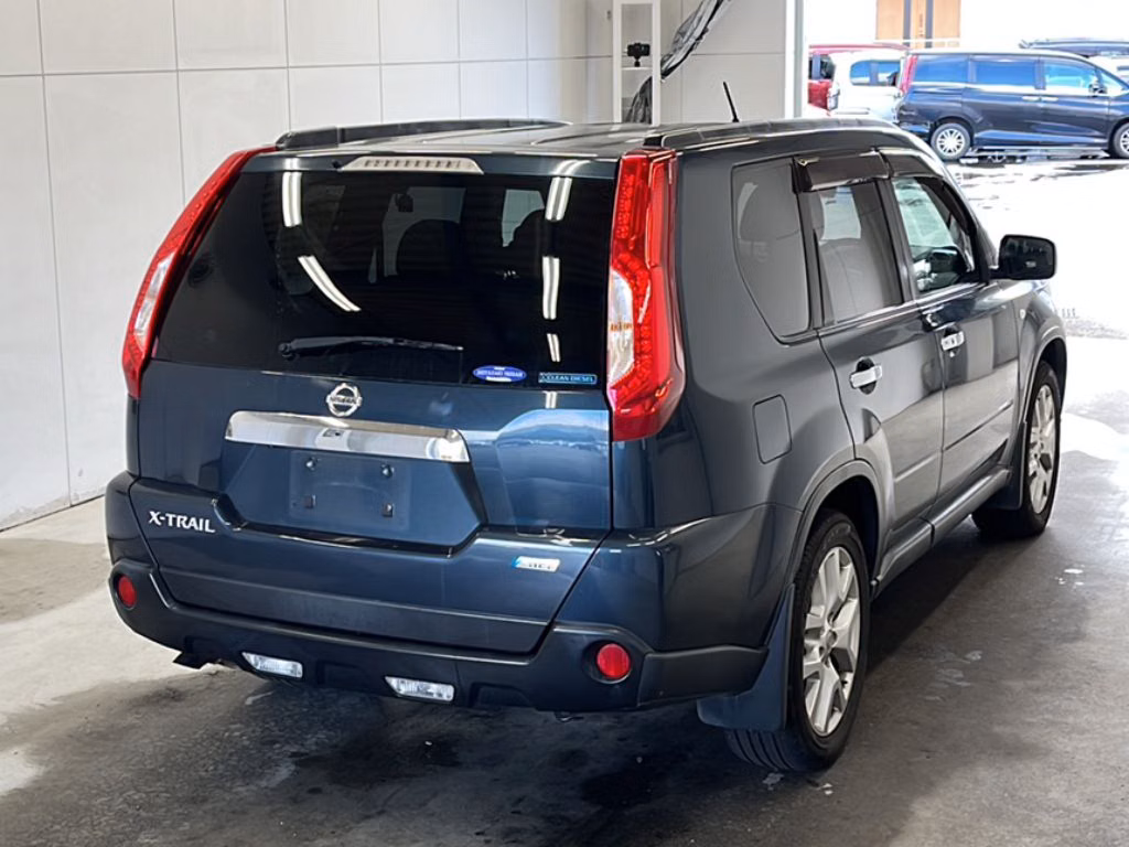 NISSAN X-TRAIL