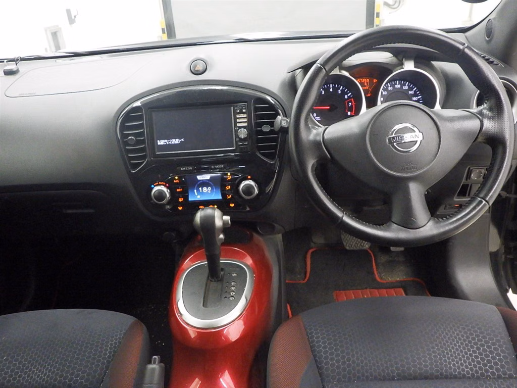 NISSAN JUKE