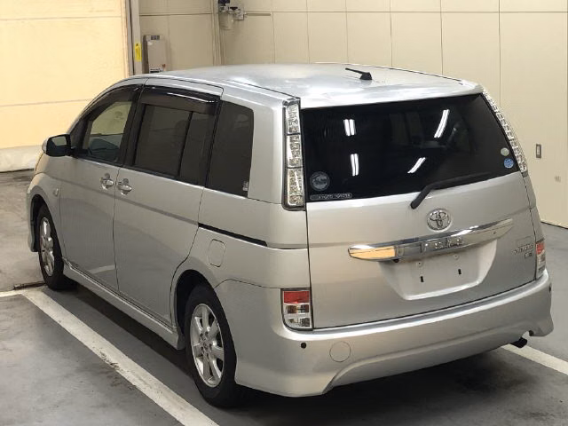 TOYOTA ISIS