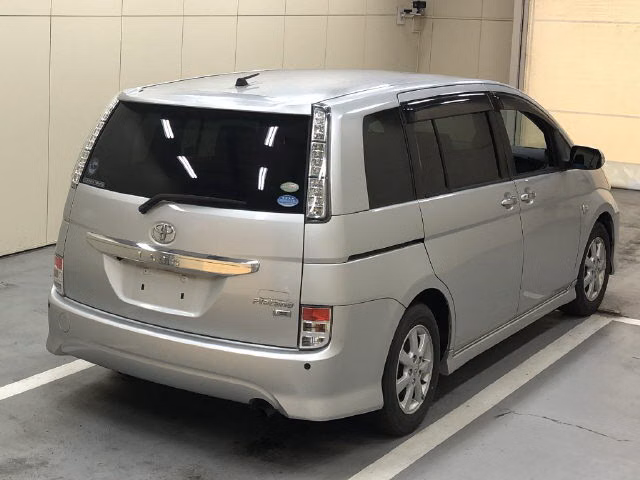 TOYOTA ISIS