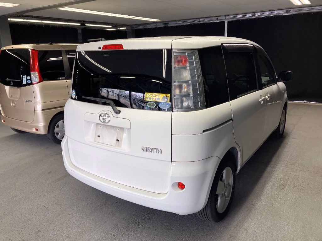TOYOTA SIENTA