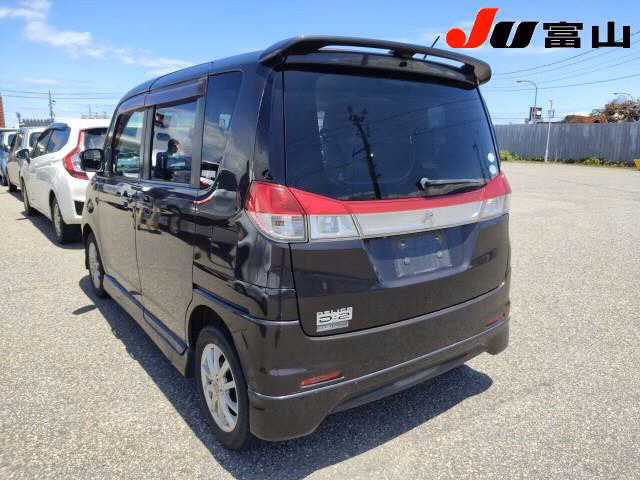 MITSUBISHI DELICA D:2