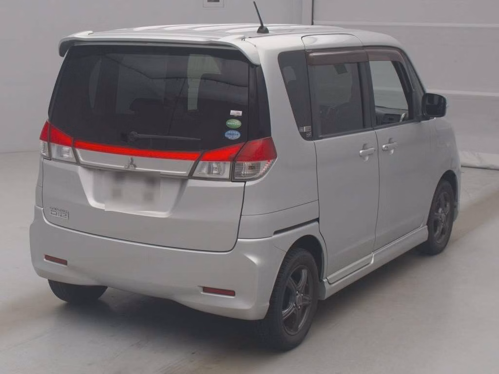 MITSUBISHI DELICA D:2