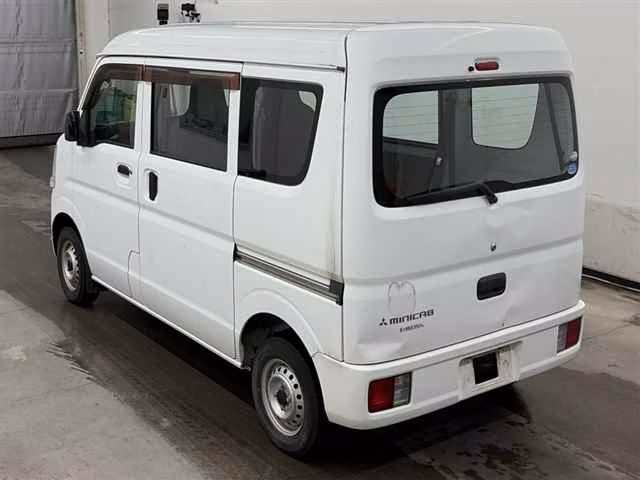 MITSUBISHI MINICAB