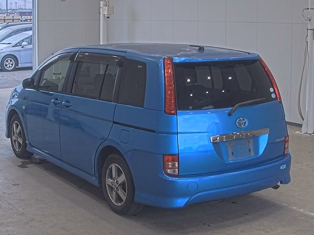 TOYOTA ISIS