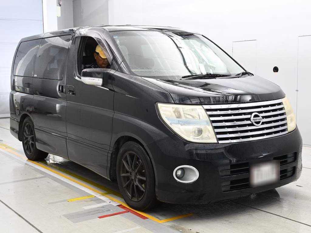 NISSAN ELGRAND