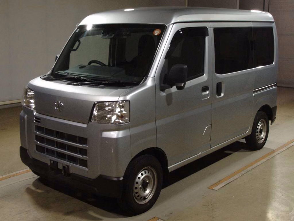 TOYOTA PIXIS VAN