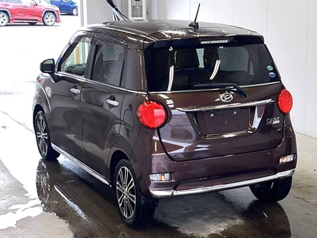 DAIHATSU CAST