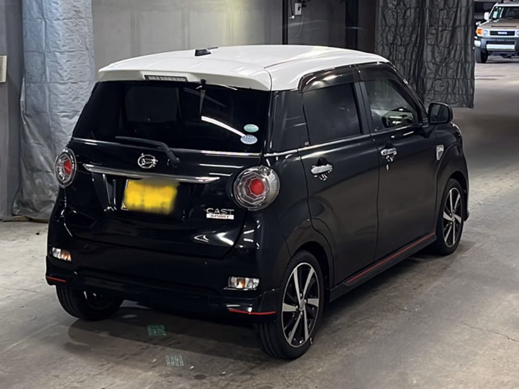 DAIHATSU CAST