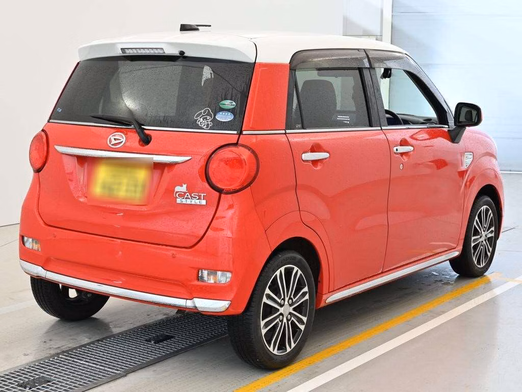 DAIHATSU CAST