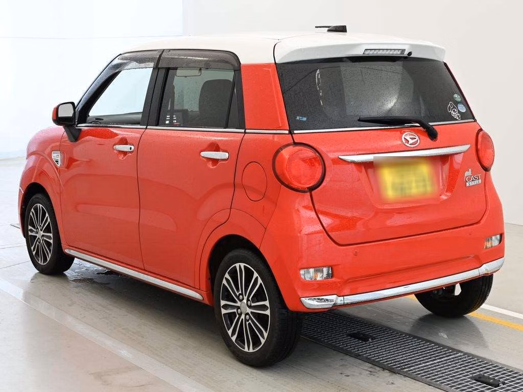 DAIHATSU CAST
