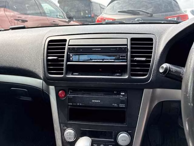 SUBARU LEGACY B4
