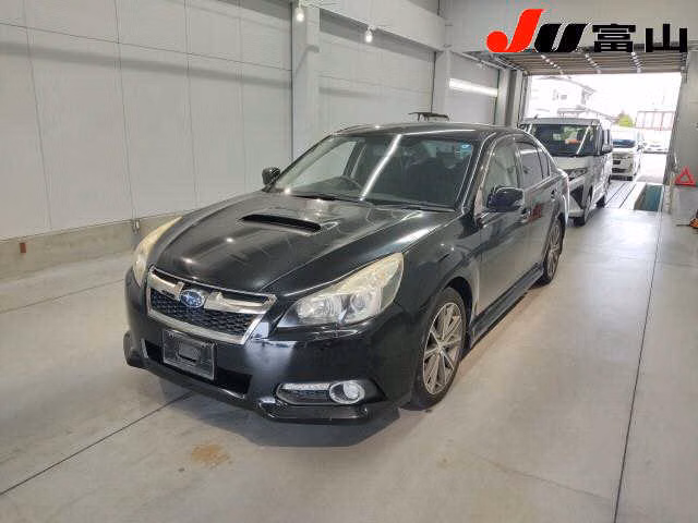 SUBARU LEGACY B4