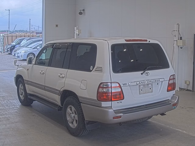 TOYOTA LAND CRUISER