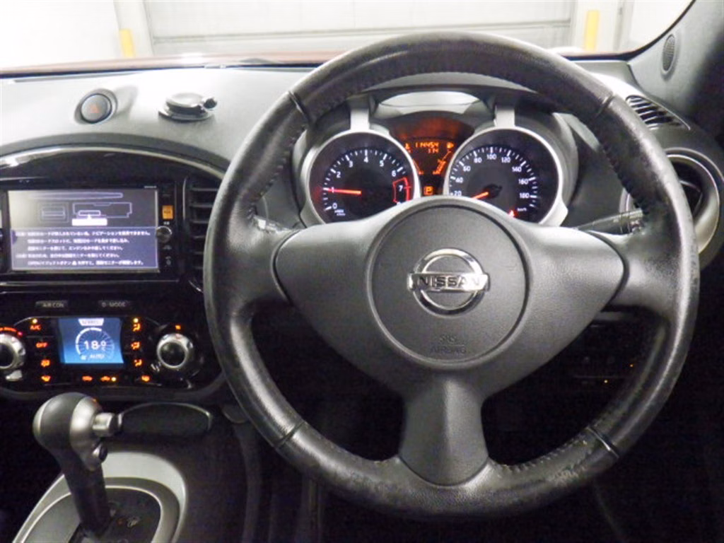 NISSAN JUKE