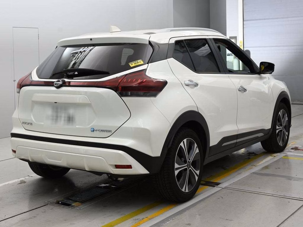 NISSAN KICKS