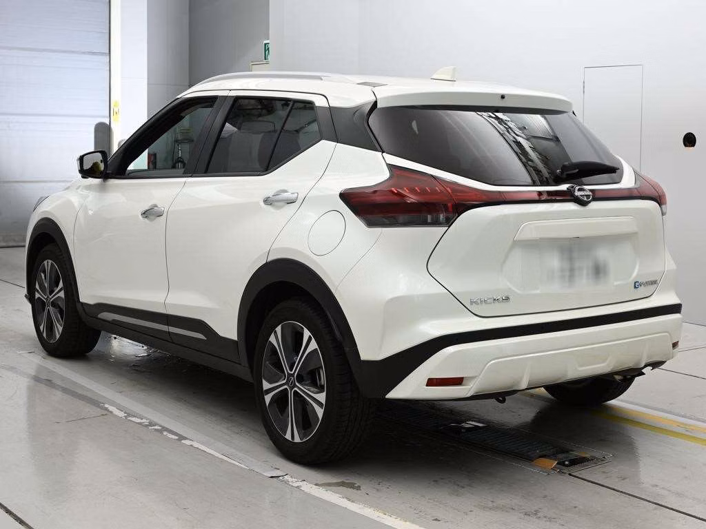 NISSAN KICKS
