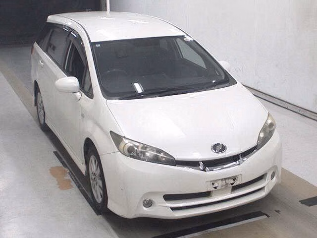 TOYOTA WISH