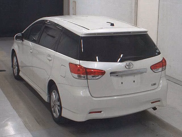 TOYOTA WISH
