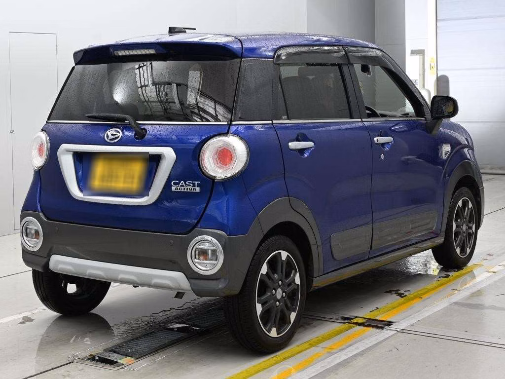 DAIHATSU CAST