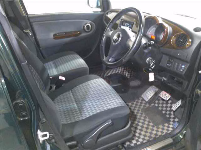 DAIHATSU MIRA GINO