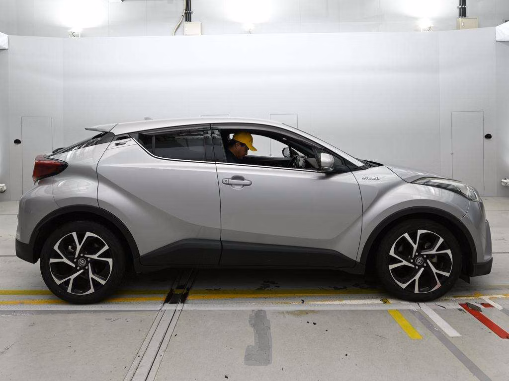 TOYOTA C-HR