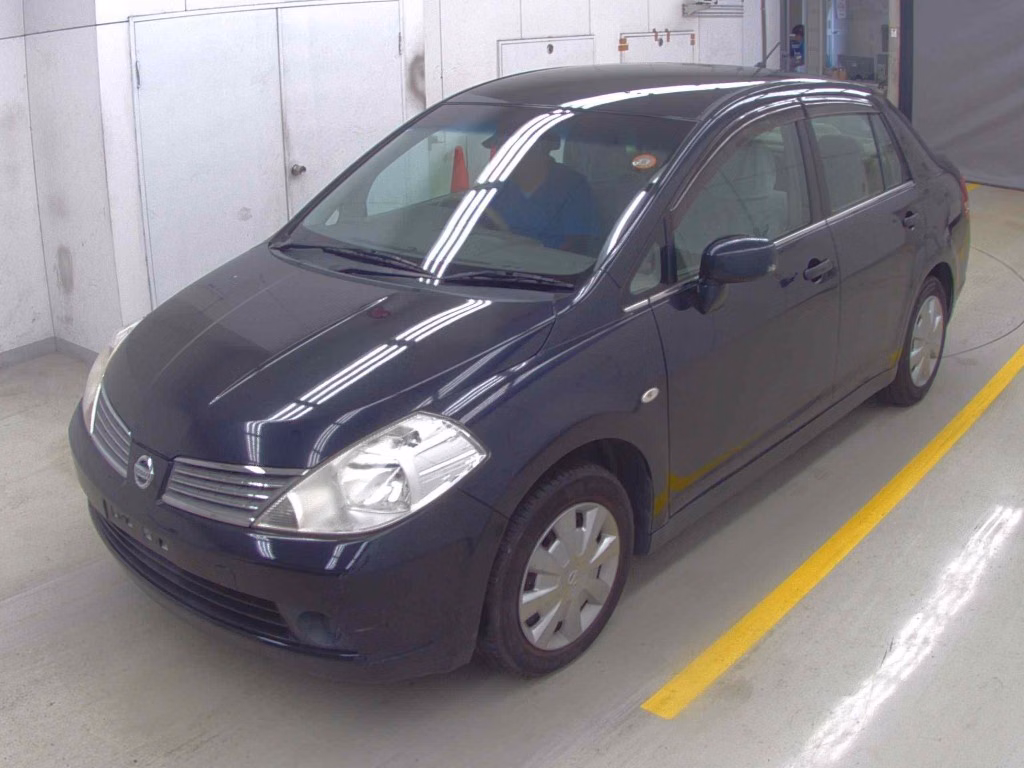 NISSAN TIIDA LATIO