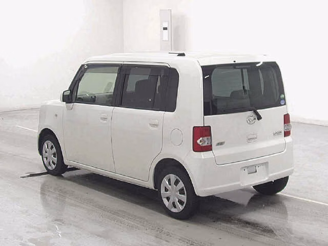 DAIHATSU MOVE CONTE