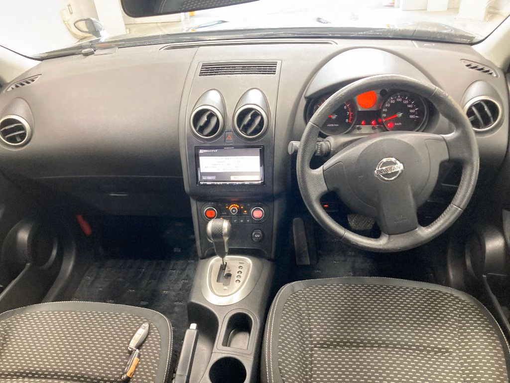 NISSAN DUALIS