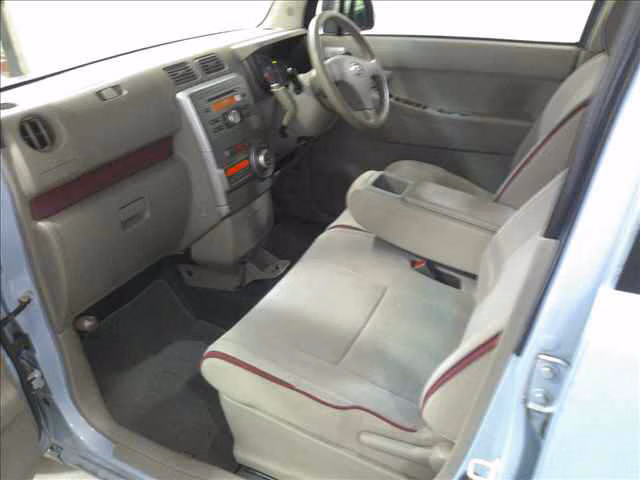 DAIHATSU MOVE CONTE
