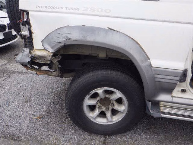 MITSUBISHI PAJERO