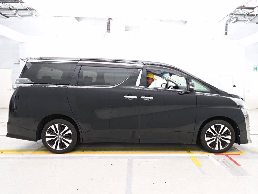 TOYOTA VELLFIRE