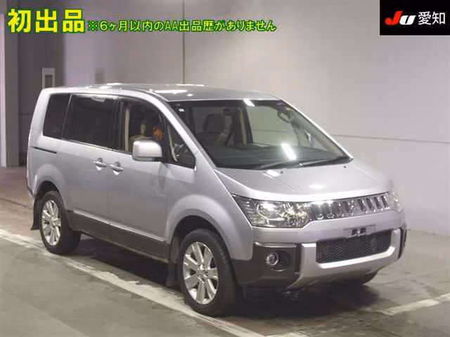 MITSUBISHI DELICA D:5