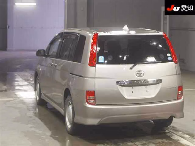 TOYOTA ISIS